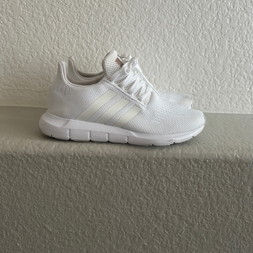 Adidas swift run